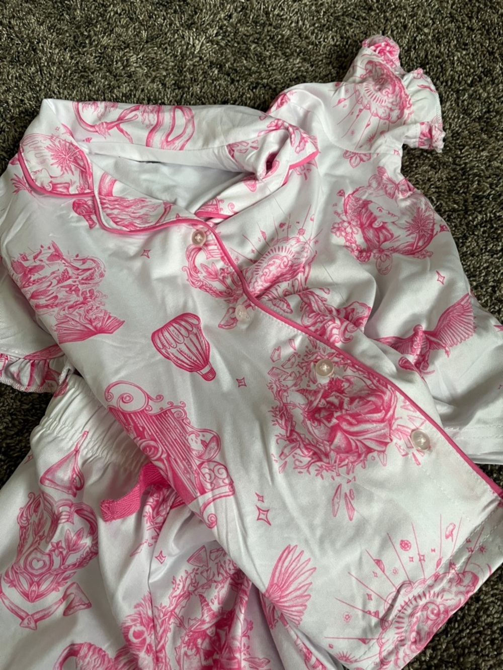 Wicked. Two piecePink Print Pajama Set!  New. Poly & spandex mix!  So cute. S
6!